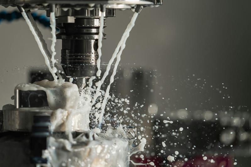 CNC обработка на метални детайли и OEM компоненти